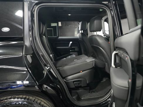 Used 2023 Land Rover Defender 130 X-Dynamic SE AWD/4WD image 35