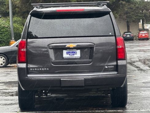 Used 2018 Chevrolet Suburban Premier image 5