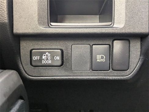 Used 2019 Toyota Tacoma SR5 image 21
