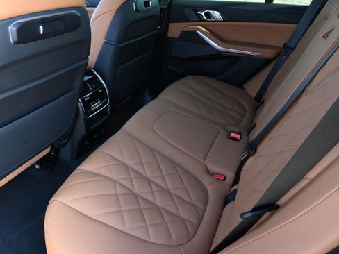 New 2026 BMW X5 sDrive40i image 11