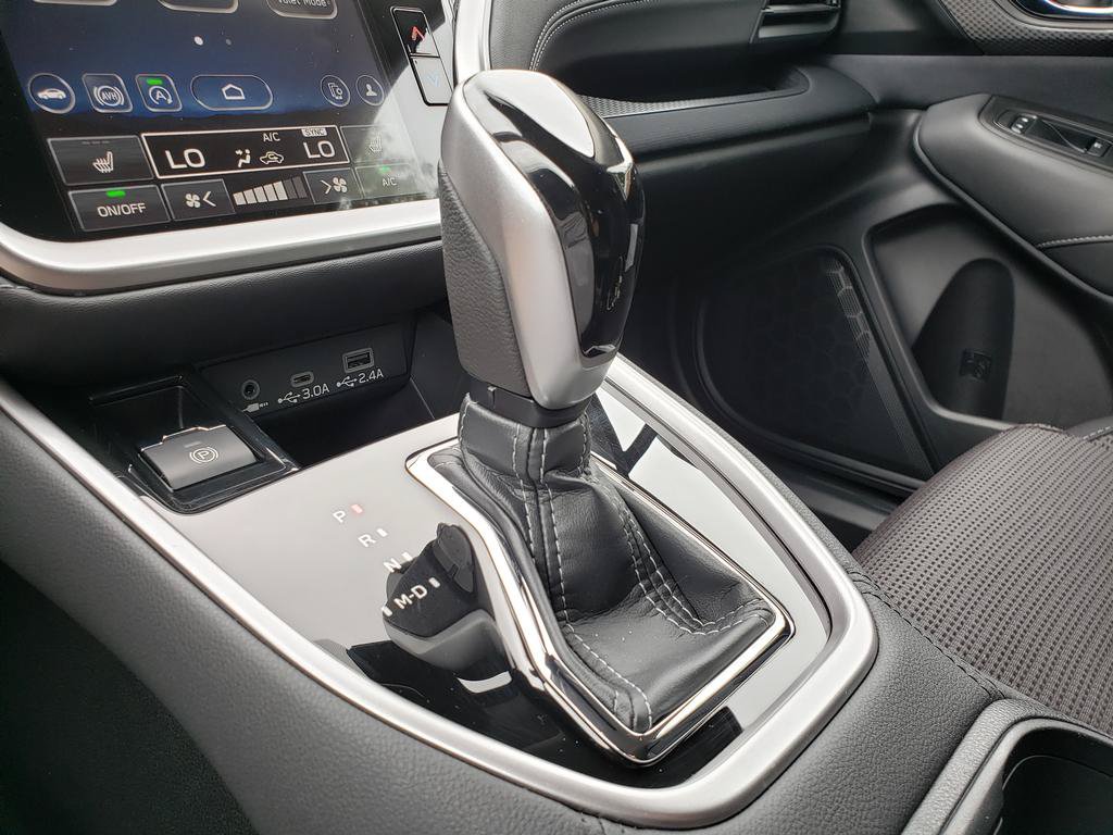 Used 2024 Subaru Outback Premium AWD/4WD image 24