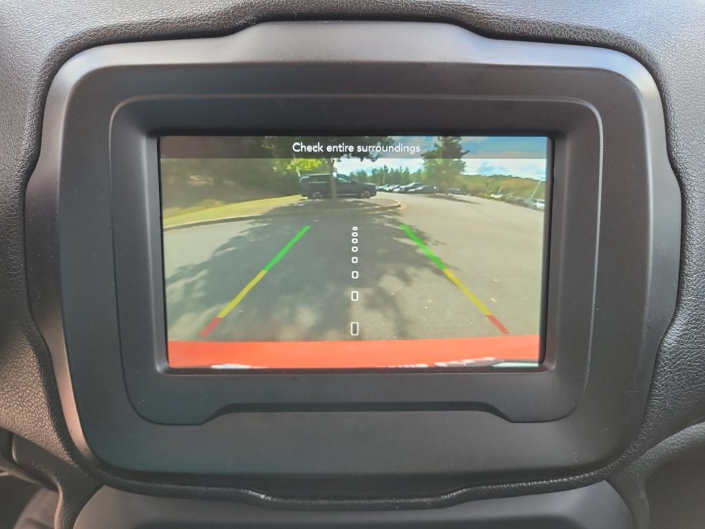 Used 2020 Jeep Renegade Altitude FWD image 17