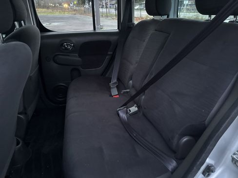 Used 2011 Nissan Cube 1.8 S w/ Interior Illumination Pkg image 18