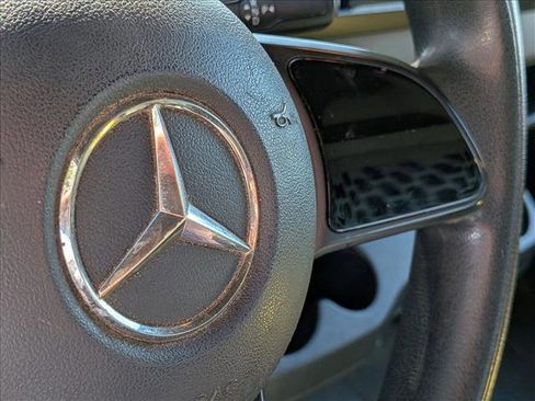 Used 2019 Mercedes-Benz Sprinter 144 image 19