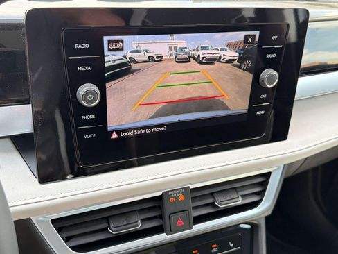New 2026 Volkswagen Taos SE FWD image 24