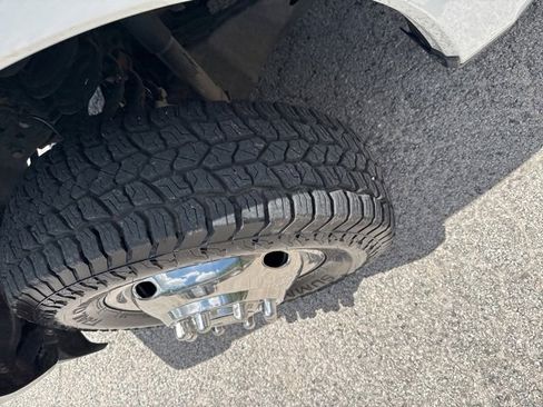 Used 2019 Ford F350 XLT image 3