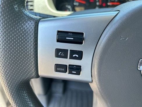 Used 2018 Nissan Frontier SV AWD/4WD image 17