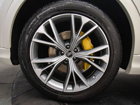 Used 2021 Audi Q8 Premium Plus w/ Premium Plus Package AWD/4WD image 26