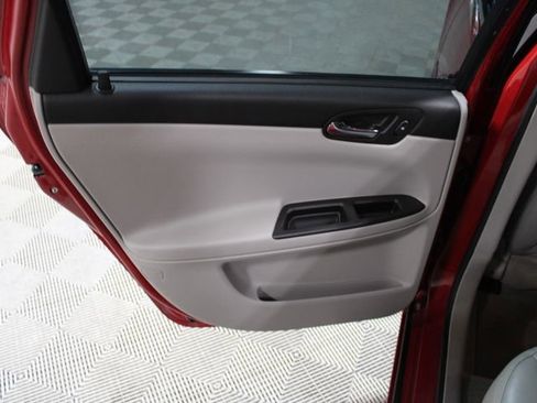 Used 2008 Chevrolet Impala SS w/ Convenience Package image 15