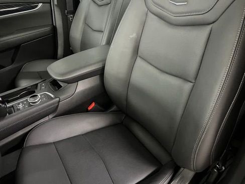 Used 2024 Cadillac XT6 Premium Luxury image 16