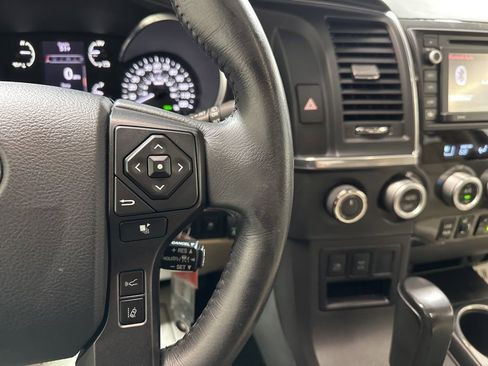 Used 2019 Toyota Sequoia Limited w/ Safety & Convenience Package image 30