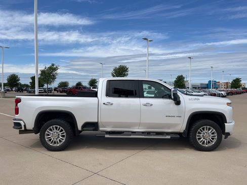 Used 2023 Chevrolet Silverado 2500 High Country w/ Safety Package II AWD/4WD image 6
