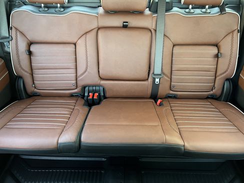 Used 2025 GMC Sierra 3500 Denali Ultimate image 17