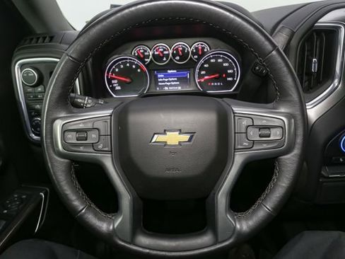 Used 2022 Chevrolet Silverado 1500 LT AWD/4WD image 25