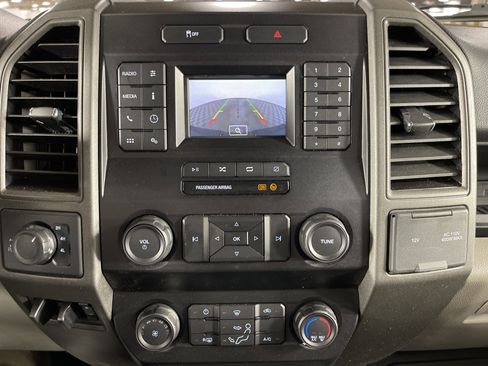 Used 2022 Ford F350 XL w/ Power Equipment Group image 21