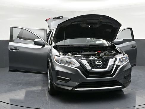 Used 2018 Nissan Rogue S image 36