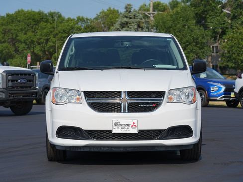 Used 2018 Dodge Grand Caravan SE w/ UConnect Hands-Free Group FWD image 8