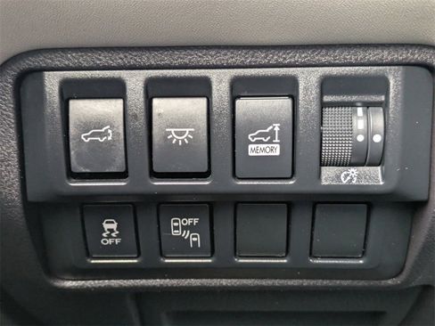 Used 2020 Subaru Ascent Limited image 30