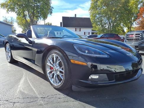 Used 2007 Chevrolet Corvette Convertible w/ Preferred Equipment Group RWD image 9