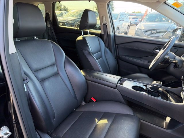 Used 2024 Nissan Rogue SV w/ SV Premium Package FWD image 13