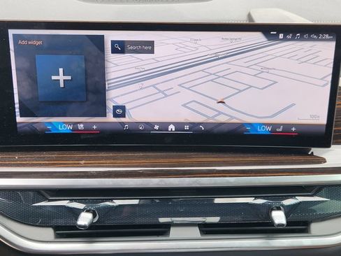 Used 2025 BMW X5 sDrive40i w/ M Sport Package RWD image 15