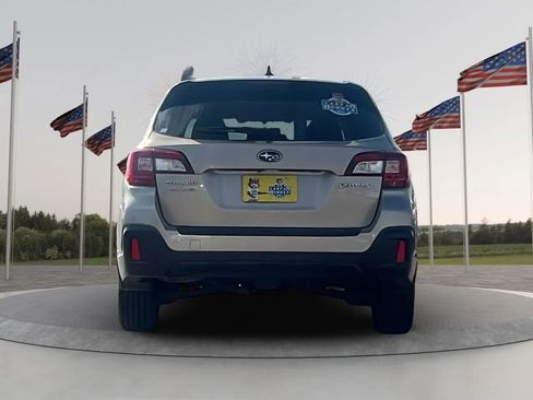 Used 2018 Subaru Outback 2.5i Limited AWD/4WD image 6