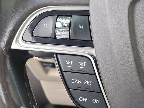 Used 2019 Lincoln Nautilus Select w/ Class II Trailer Tow Package image 22