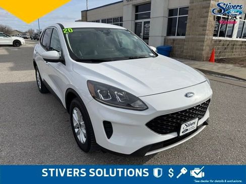 Used 2020 Ford Escape SE image 3