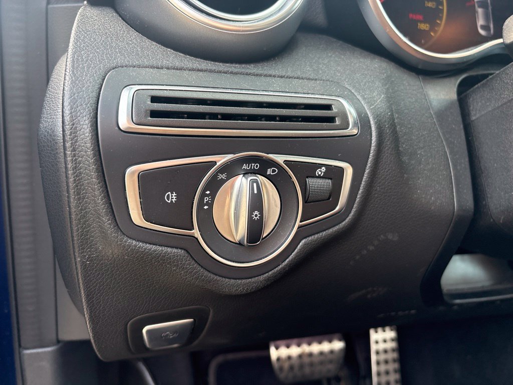 Used 2021 Mercedes-Benz C 300 Sedan image 24