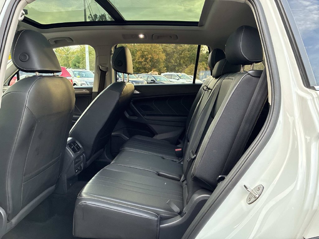 Used 2024 Volkswagen Tiguan SE FWD image 16