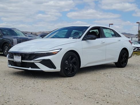 New 2026 Hyundai Elantra SEL Sport Premium FWD image 5