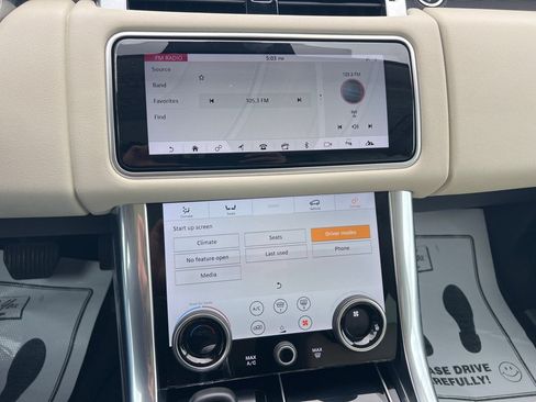 Used 2019 Land Rover Range Rover Sport HSE AWD/4WD image 43