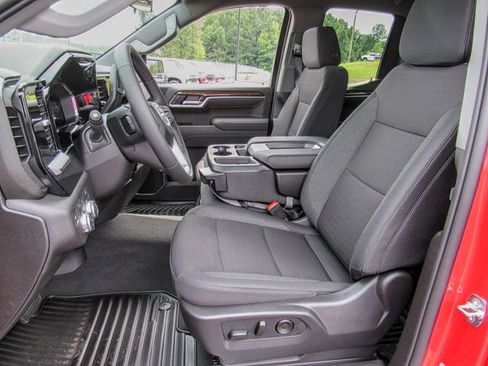 New 2026 GMC Sierra 1500 SLE w/ X31 Off-Road Package image 15