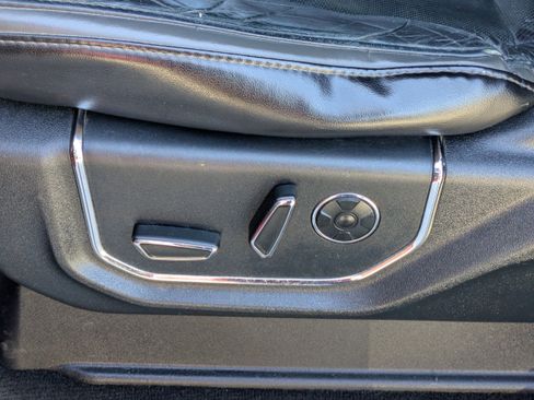 Used 2015 Ford F150 Platinum image 24