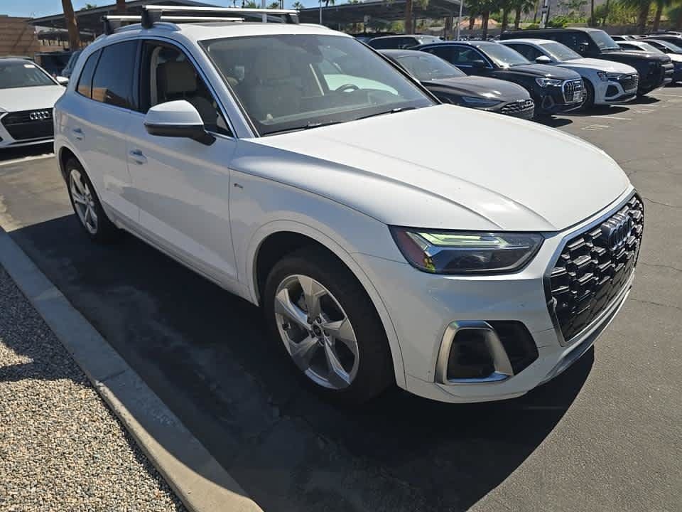 Used 2023 Audi Q5 2.0T Premium Plus w/ Premium Plus Package AWD/4WD image 2