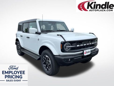 New 2026 Ford Bronco Outer Banks AWD/4WD image 1