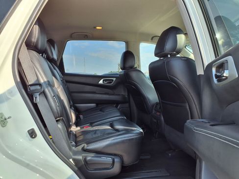 Used 2019 Nissan Pathfinder SL AWD/4WD image 26