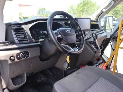 Used 2022 Ford Transit 350 DRW RWD image 14