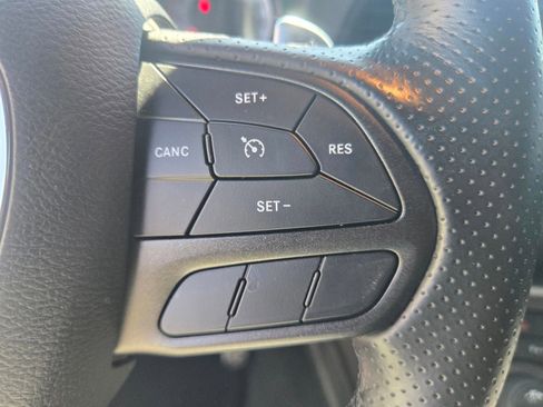 Used 2021 Dodge Challenger R/T Scat Pack RWD image 9