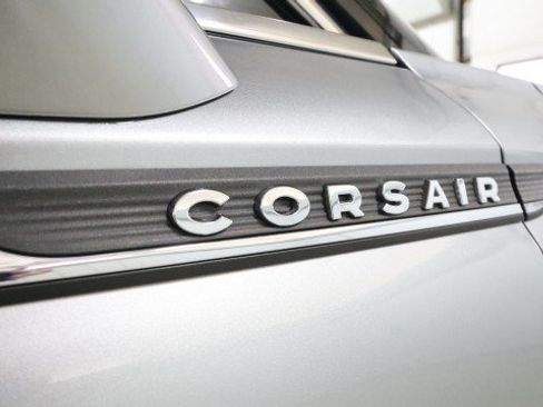 Used 2022 Lincoln Corsair AWD w/ Premium Package image 25