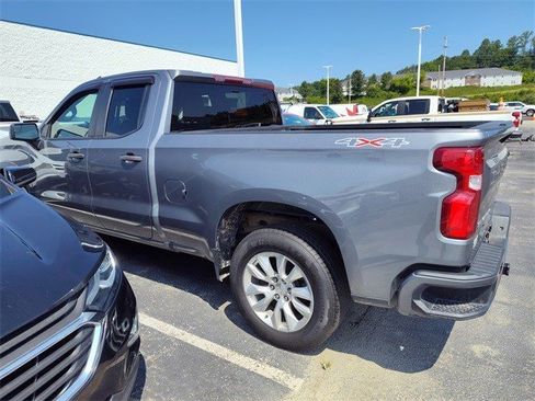 Used 2022 Chevrolet Silverado 1500 Custom image 11