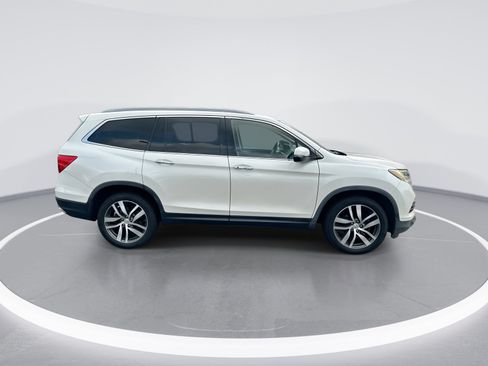 Used 2016 Honda Pilot Elite image 10