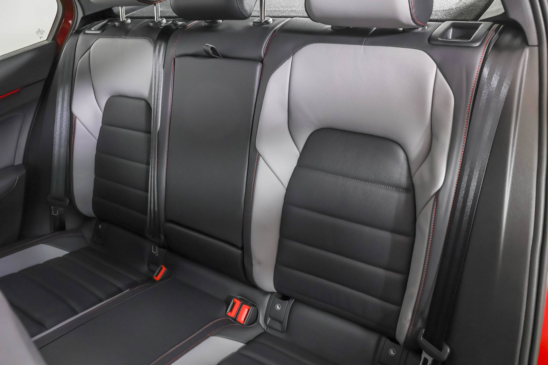 New 2026 Volkswagen GTI SE FWD image 36