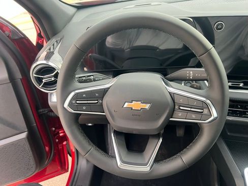 New 2026 Chevrolet Equinox LT w/ Convenience Package II FWD image 11