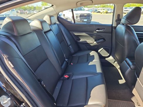 Used 2024 Nissan Altima 2.5 SR FWD image 27