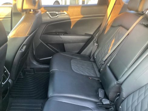 Used 2023 Kia Sportage X-Line w/ X-Line Premium Package AWD/4WD image 11