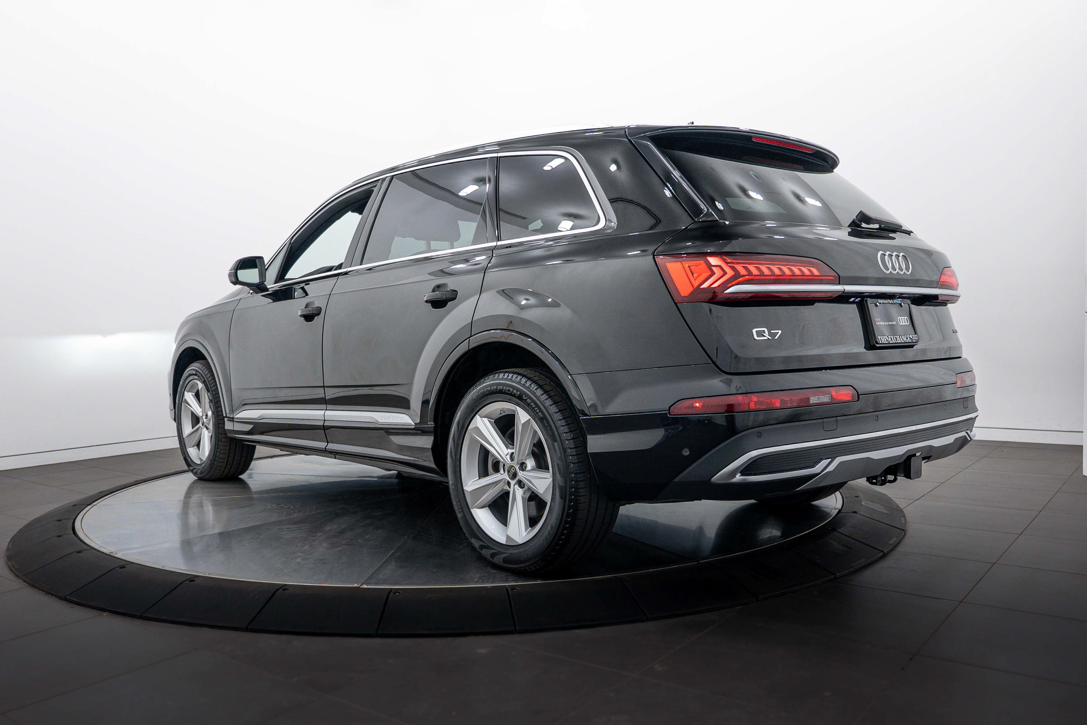 Certified 2024 Audi Q7 2.0T Premium Plus AWD/4WD image 5