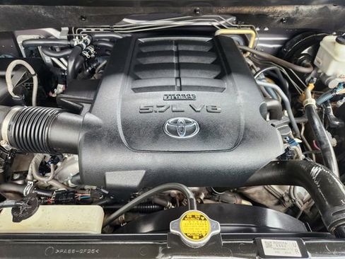 Used 2015 Toyota Sequoia SR5 w/ Premium Package RWD image 19