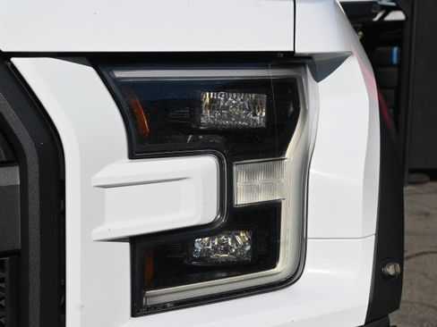 Used 2017 Ford F150 Raptor w/ Equipment Group 802A Luxury AWD/4WD image 24