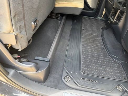 Used 2019 RAM 1500 Limited AWD/4WD image 32